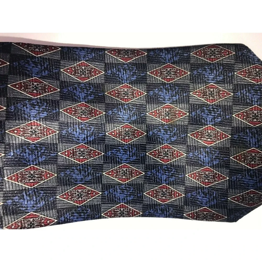 New Old Stock Master Polyester Neck Tie‎ Navy Red Gold Geometric 58